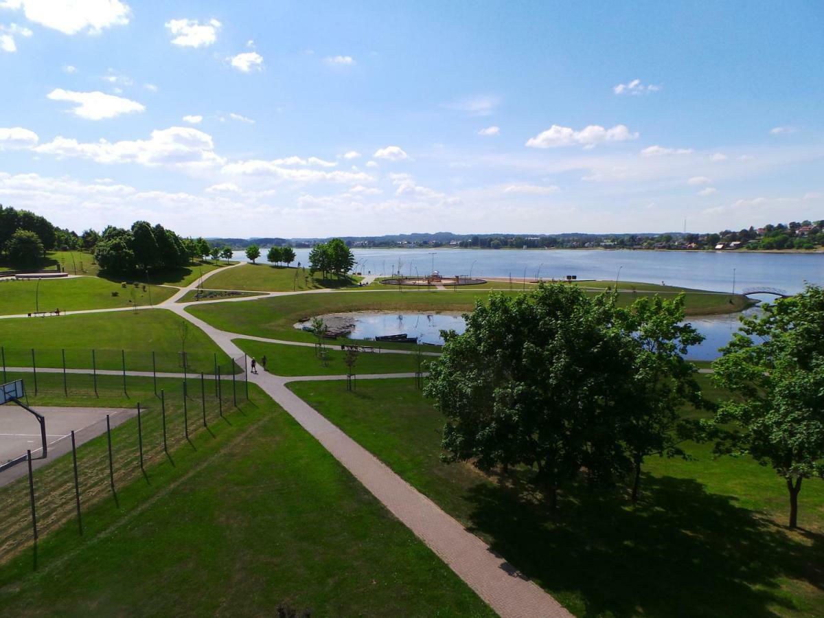 Cozy Apartment With A Wonderful Lake View Telšiai エクステリア 写真